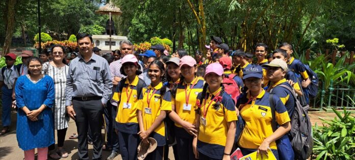 विद्यार्थी