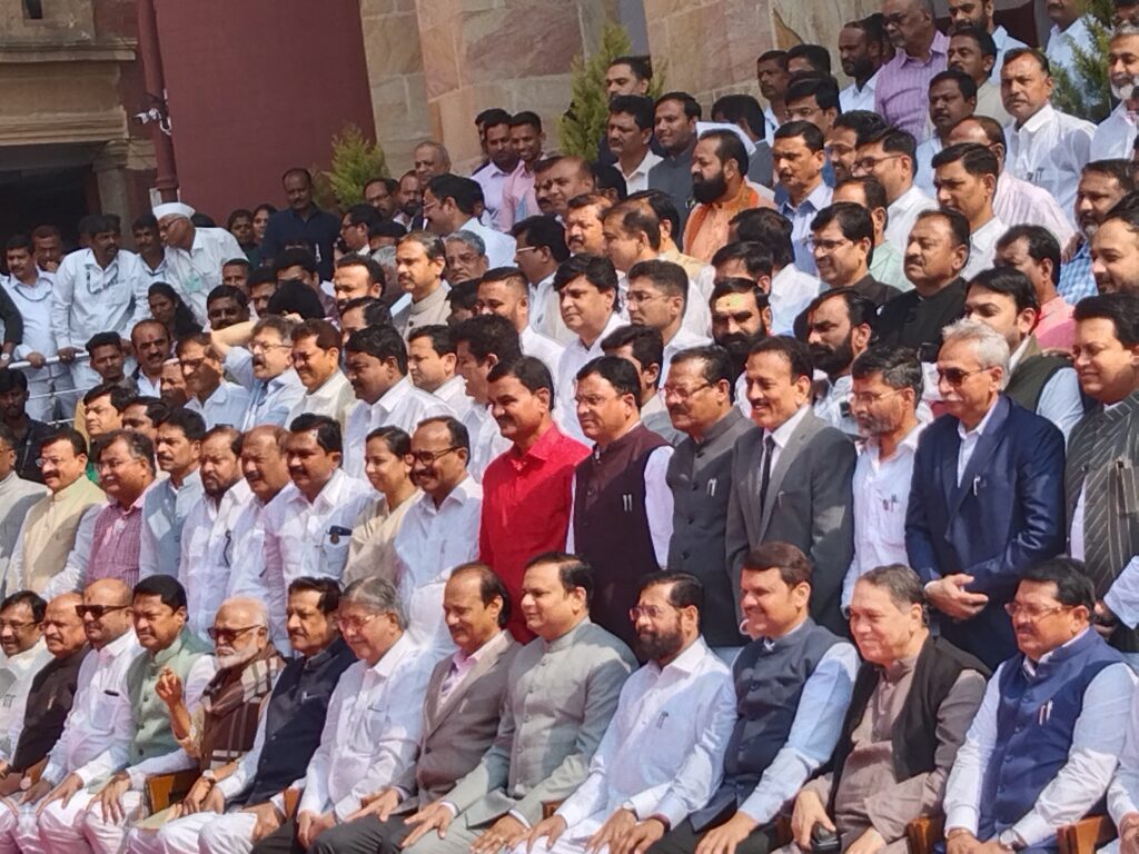 मानापमान